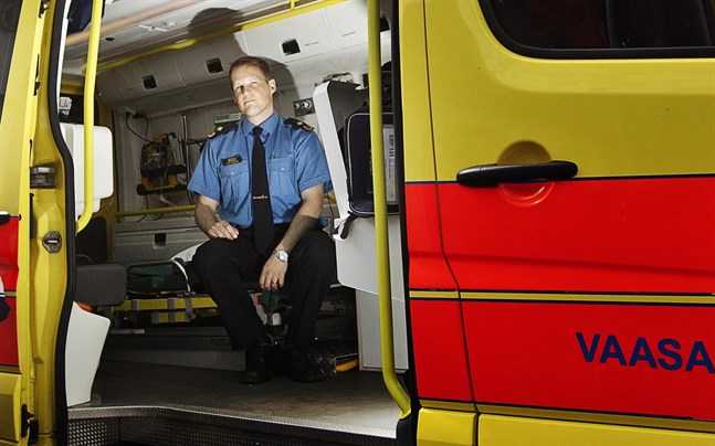 I väntan på att ambulansen kommer kan lokala frivilliga grupper för första delvård göra stor nytta, konstaterar Tom Smedlund vid räddningsverket, som nu hoppas att en grupp kan startas även i Kaskö.