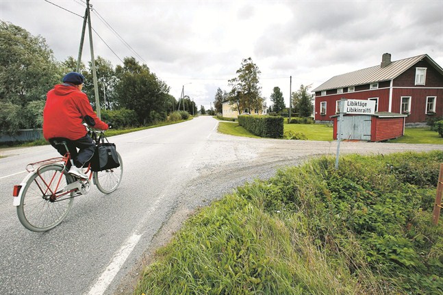 Det finns en färdig vägplan för en cykelled längs Flygfältsvägen och också kommunala anslag i Kronobys ekonomiplan. Det är bara de statliga pengarna som fattas.