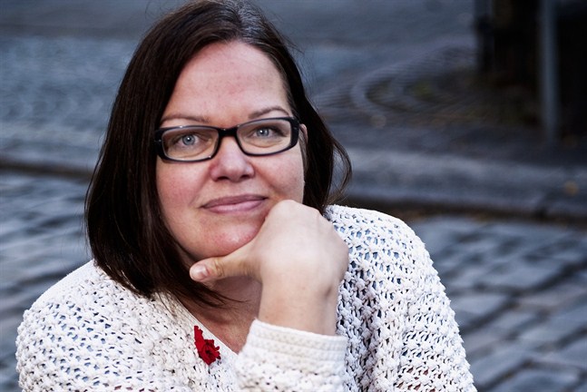 Alexandra Biaudet säger att vem som helst kan bli utsatt för hatbrott. Det är orsaken till varför hon anmälde reklamtidningen Magneettimedia för hatbrott.