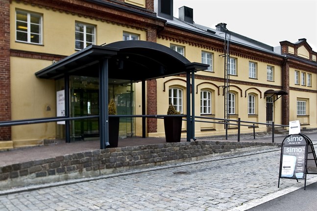 Med hänvisning till museet anhåller man om undantagslov för en servicebyggnad i Inre hamnen. Men inte behöver ju museet utetoaletter! Museet har redan fungerande toaletter inomhus, påpekar Sirpa Sainio.