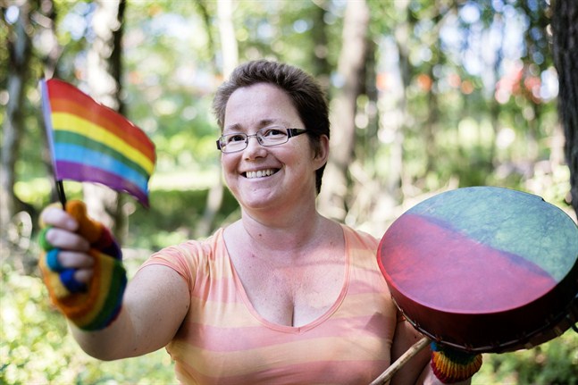 Fördomar bygger på okunskap, säger Monica Pensar som också är på väg till Jeppis Pride.