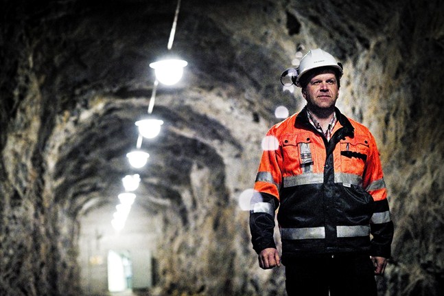 Under terminalchef Johan Österbackas tio år i Kanäs har oljelagret haft en hyresgäst i åtta år. Nu förs förhandlingar med en ny hyresgäst då Intertank Nordic efter tre år tackat för sig.