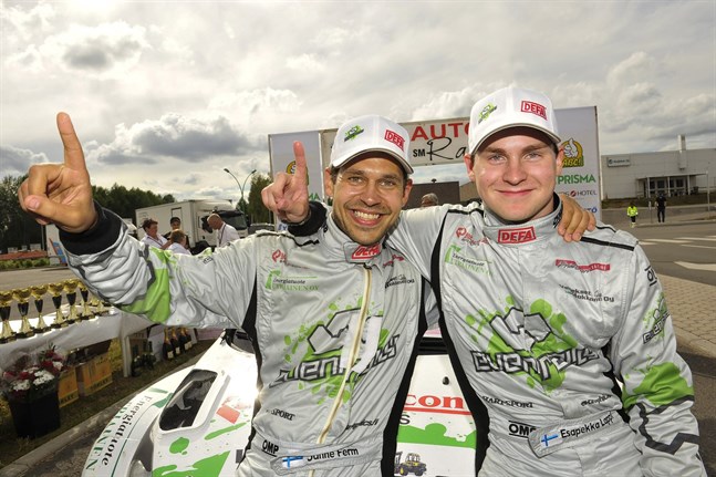 Esapekka Lappi med Janne Ferm.