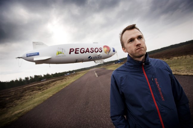 Mikael Ehn är uppvuxen i Vasa men numera helsingforsare. I flera månader har han förundrat sig över myndigheternas sätt att kommunicera om coronaspridningen.