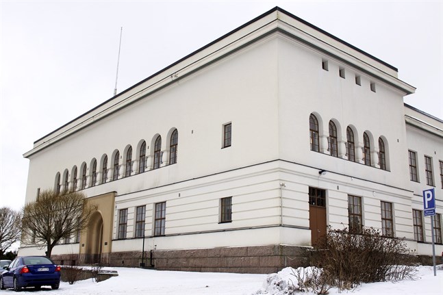 Kristinestads gymnasium.
