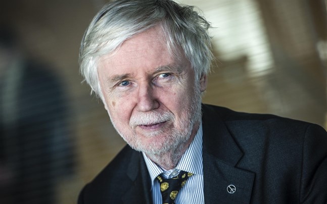 Den även litterärt aktive Erkki Tuomioja har utkommit med ett nytt alster.