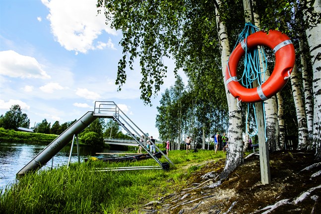 Lappfors badsrand och Ytteresse badstrand är fortfarande riskfyllda att bada vid på grund av förhöjda bakteriehalter.