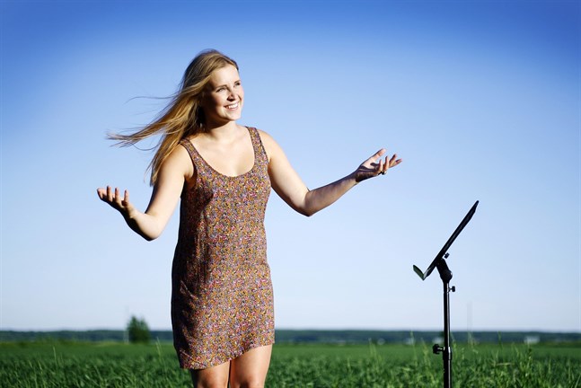 Sarah Nedergård har en bakgrund inom musikteatern.