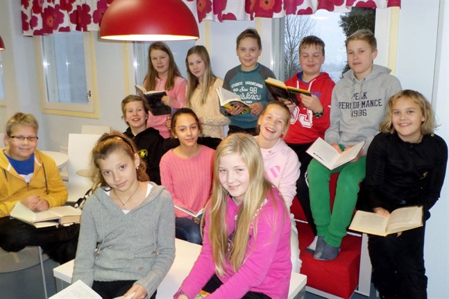 Årskurs sex i Terjärv skola läser flitigast av alla elever i Kronoby.