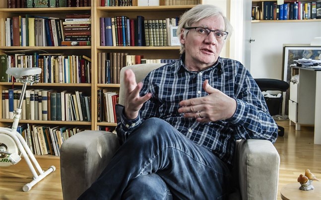 Kaj Hedman reflekterar över om finländare verkligen är så lyckliga som statistiken säger.