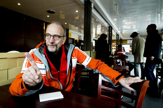Det är inte ekologiskt hållbart om vi måste börja importera fisk, säger EU-parlamentariker Nils Torvalds. Han ställer sitt hopp till den nationella skarvarbetsgruppen.