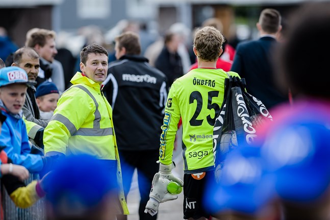 Som ordningsman får vi möjligen ännu se Niklas Storbacka, men inte som styrelsemedlem.
