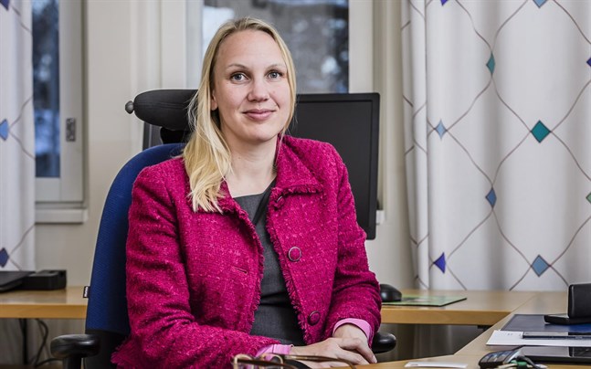 Statssekreterare Malin Brännkärr tycker att det välfärdsområdena borde avtala om ett gemensamt organ för Kronobyvården.