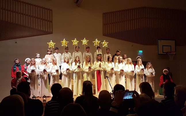 De traditionella julfesterna blir inte av i år på grund av coronapandemin.