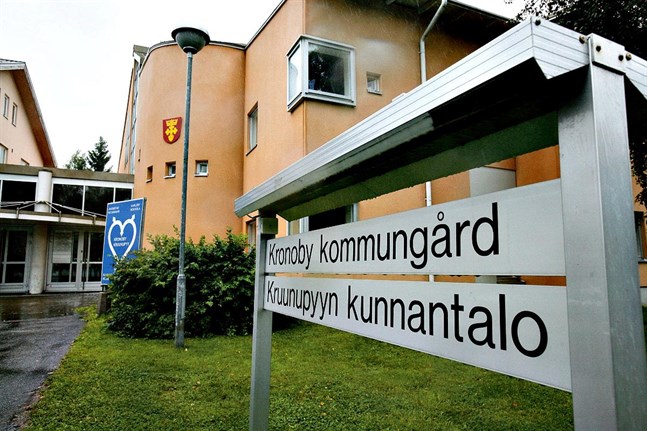 Kronoby behöver en ny teknisk chef så fort som möjligt. På måndag diskuterar kommunstyrelsen hur man ska göra för att hitta en lämplig person.