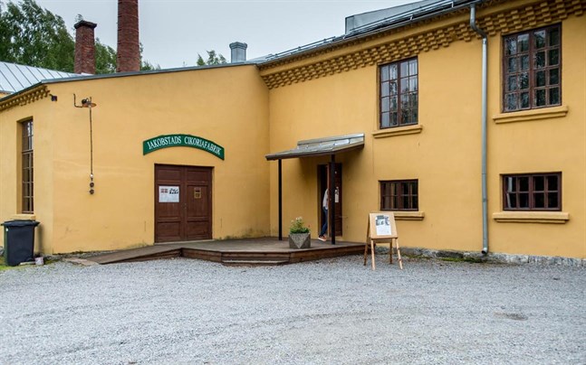 Cikoriafabriken är i relativt fint skick men resten av byggnaderna på området förfaller.