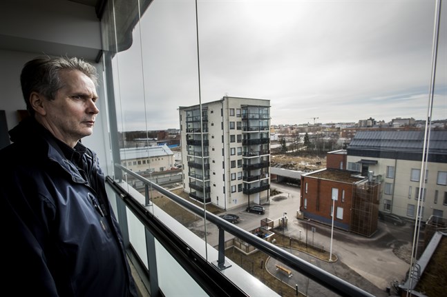 Esko Korpi, direktör för Peab i Vasa, upplever inga problem med husbolagslån i Vasaregionen.