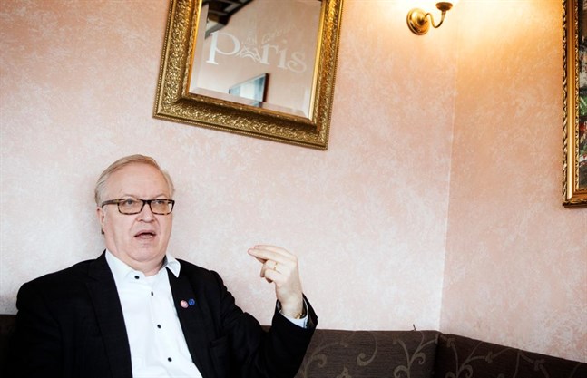 Sture Fjäder vill fortsätta som Akavas ordförande.