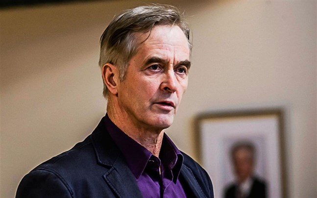 Bengt-Johan Skullbacka (SFP) vill inte föregå diskussionen om sparåtgärderna.