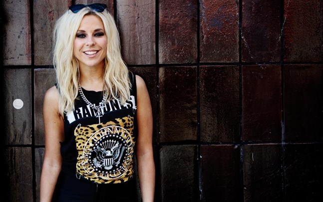 Krista Siegfrids ska bli mamma.