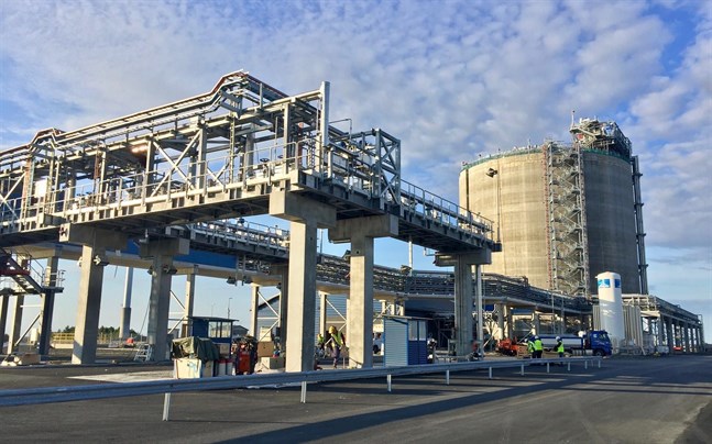 Flytande gas, LNG-terminalen i Torneå ska vara i kommersiell drift in mitten av 2020. Den ska förse ett lokalt stålverk med naturgas och lokala industrier och andra kunder i regionen med LNG.