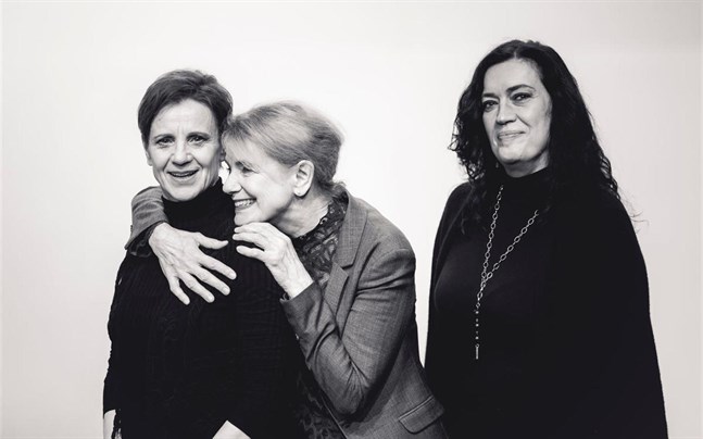 Ylva Ekblad, Stina Ekblad och Ulrika Bengts gör ”De langerhanska öarna”.