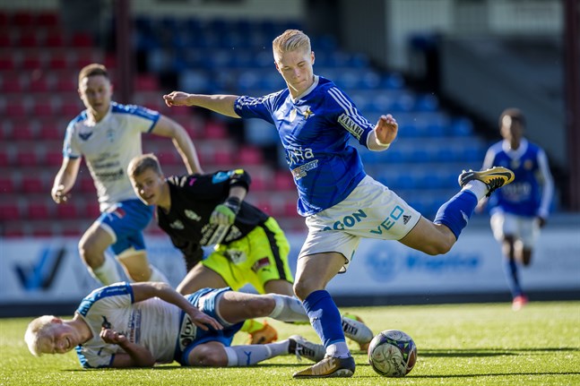 Jeremiah Streng, här i en division 2-match mot Kufu-98 förra säsongen, gjorde sitt åttonde mål i kvalserien. Endast Lahtis målskytt Tomi Kult var bättre i norra kvalzonen med sina nio fullträffar.
