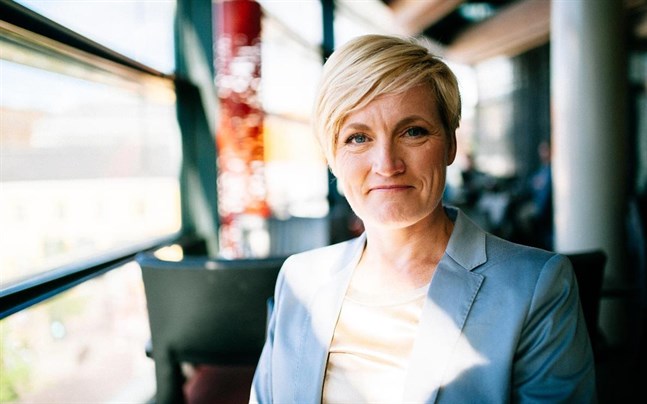 Elli Flén.
