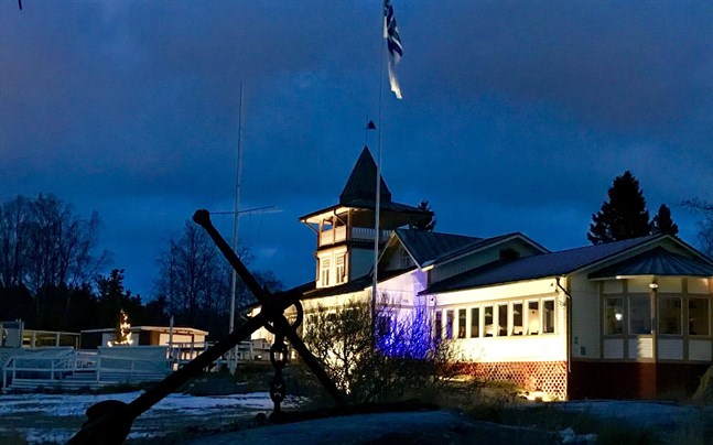 Segelpaviljongen Pavis är byggd redan 1901. Då hade SSJ verkat i elva år.