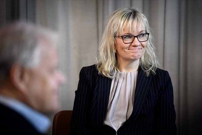 Päivi Niemi-Laine är ordförande för JHL.