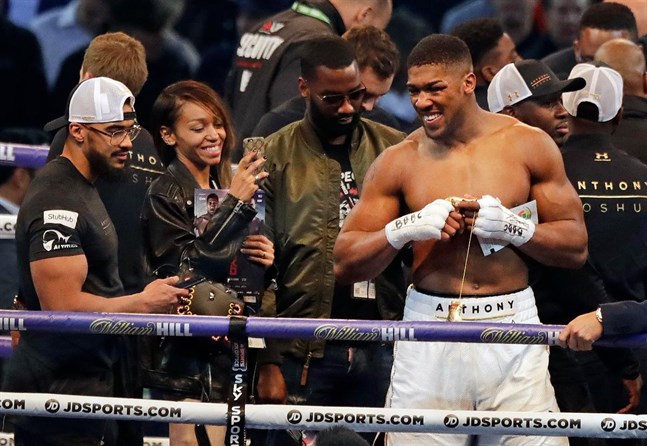 Anthony Joshua får chansen att ta ytterligare en världsmästartitel.