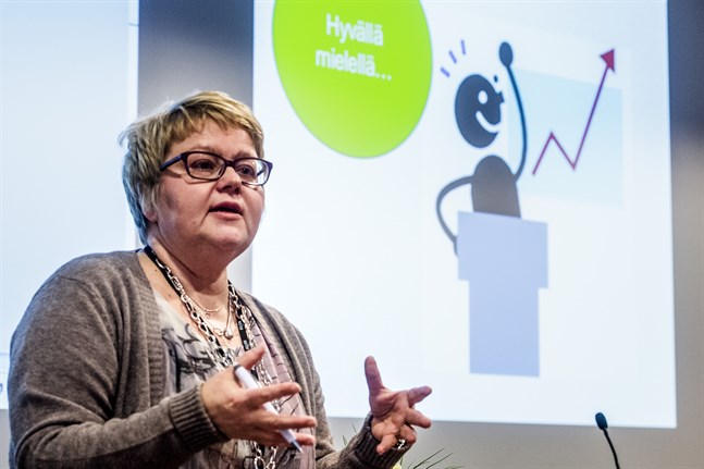 Soites vd Minna Korkiakoski-Västi påpekade att förslaget till ny svenska sektion inte var lagligt eftersom könsfördelningen var skev.