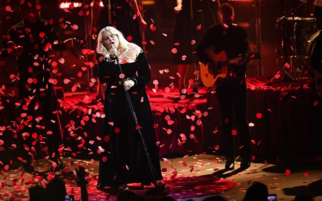 Sarah Klang gillar att bjuda på show när hon står på scenen. Så här såg det ut när hon uppträdde på P3 Guld-galan i Partille i januari.Foto: Björn Larsson Rosvall/TT