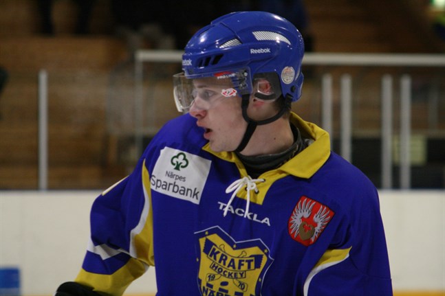 Hampus Snickars gjorde två mål och passade fram till ett men Kraft kammade noll i Seinäjoki.