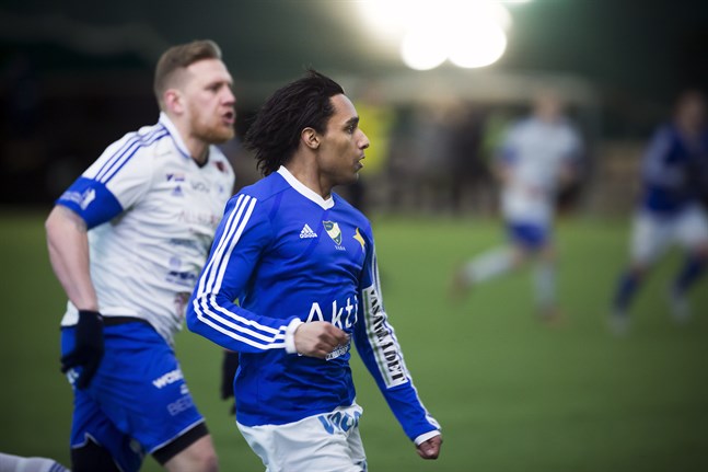 Nicolas Sievers-Laine gjorde en bra match och satte Vasa IFK:s 2–0-mål.