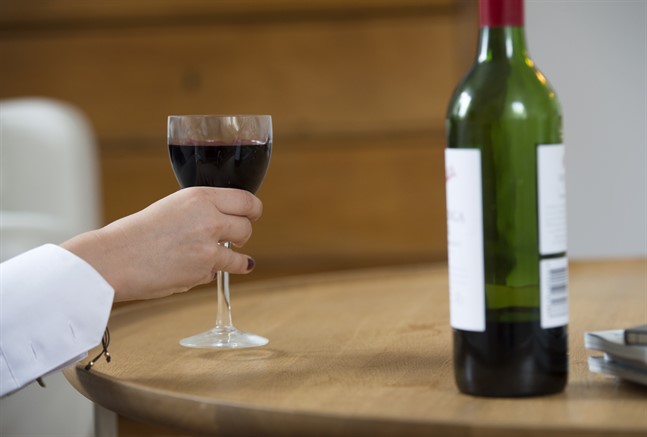 Något förbud mot alkoholförsäljning är inte aktuellt i dagsläget.