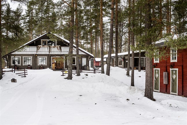 Restaurangen vid Seljes blir lättare att sälja när också tomten ingår, bedömer tf kommundirektör Ulf Stenman.