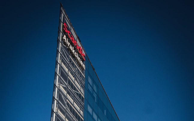 Scandic Vaasa har våningarna 2–6 i det nya glastornhuset. Nu har hela hotellkoncernen ekonomiska trångmål.