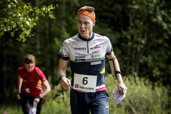 Filip Brunell drog på sig skidorna på lördagen och orienterade hem FSO-mästerskapet i Vindala.