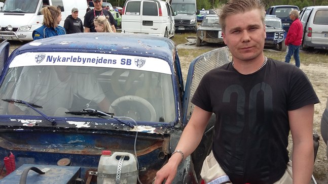 NNSB:aren Jani Rolander vet hur slipstenen ska dras på Måtarsberget och finns förstås med på startlinjen när kampen om Gruskungstiteln börjar på lördag i Jeppo.