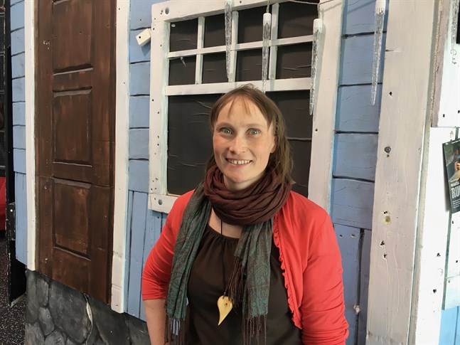 Vi måste minska på trafikutsläppen och det förutsätter att vi inte favoriserar bilismen på andra färdmedels bekostnad, säger Silja Keränen (Gröna) från Kajana.