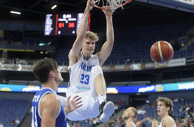 Lauri Markkanen var på spelhumör i träningslandskampen mot Lettland.