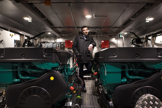 Fabrikschef Jens Ahlskog vid Kewatec AluBoats är glad över utvecklingspengarna.