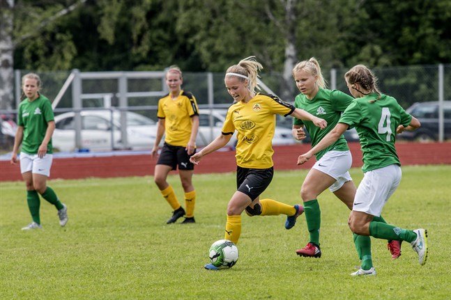 Viktoria Byskata fortsätter i Myran.