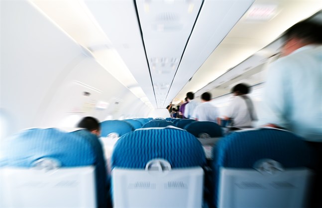 Finnair tvingas skära ner på antalet passagerare från London till Helsingfors denna vecka.