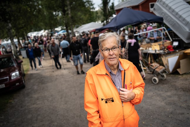 Arrangören Dage Groop ser Juthbacka marknad som mer än en marknad. – Folk kommer för att umgås.