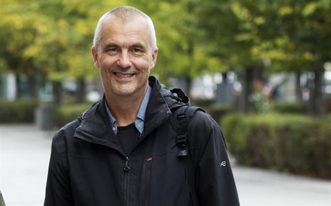 Juha Tuomikoski säger att det ser dåligt ut med kandidater i Kaskö – där De gröna har ett mandat – och i Kristinestad, där partiet aldrig haft representation i fullmäktige.