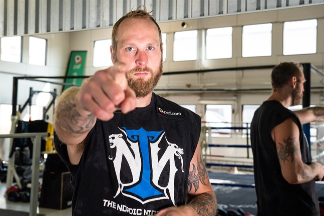 Robert Helenius gick inte en enda match under tiden som han samarbetade med Jussi Kokkila och Jaakko Helminen.
