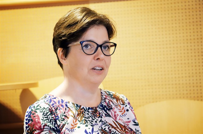 Siv Sandberg konstaterar att det inte är SFP:s fel att partiet fick alla mandat i fullmäktige. Det handlar snarare om de andra partiernas nomineringar.