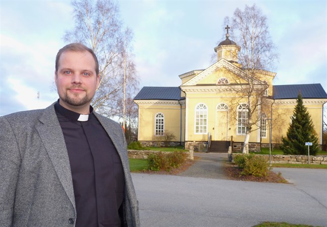 Församlingspastor Ville Kavilo.